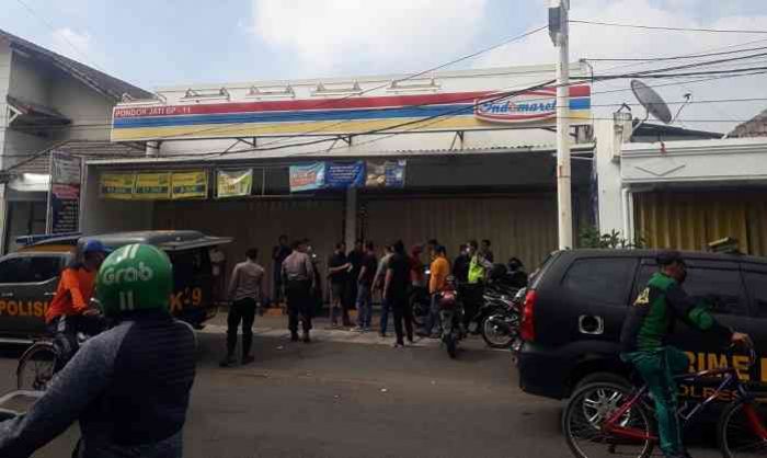 Maling di Indomaret Sidoarjo Terus Berkasi, Usai Bobol ATM Kini Sikat Brankas Maling di Indomaret Sidoarjo Terus Berkasi, Usai Bobol ATM Kini Sikat Brankas