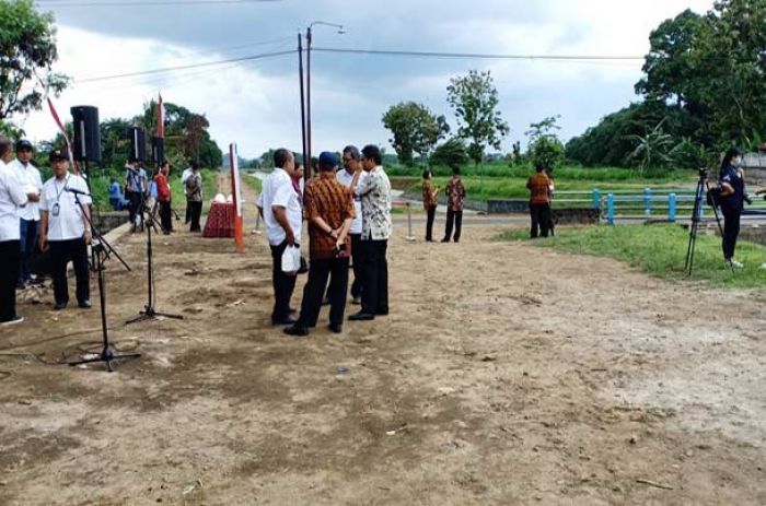 Presiden Jokowi akan Tinjau Proyek Pengendali Banjir dan Bagi Sertifikat di Blitar Presiden Jokowi akan Tinjau Proyek Pengendali Banjir dan Bagi Sertifikat di Blitar