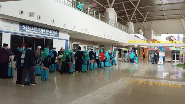 284 Jamaah Umrah Samira Travel Landing di Madinah Perdana 284 Jamaah Umrah Samira Travel Landing di Madinah Perdana