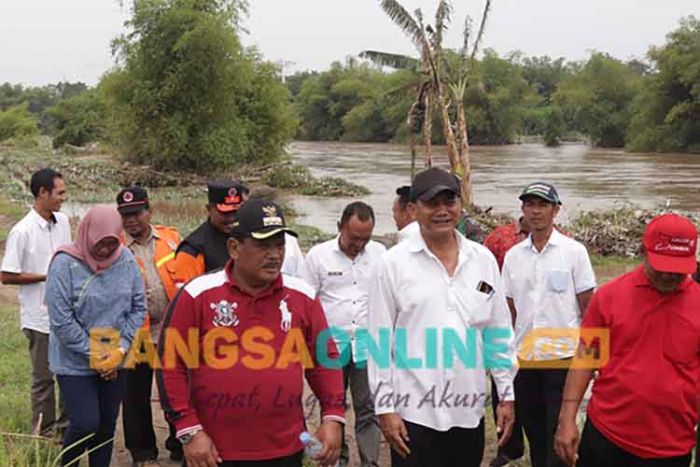 Antisipasi Banjir, Plt Bupati Nganjuk Lakukan Pemantauan di Kawasan Tepian Sungai Brantas