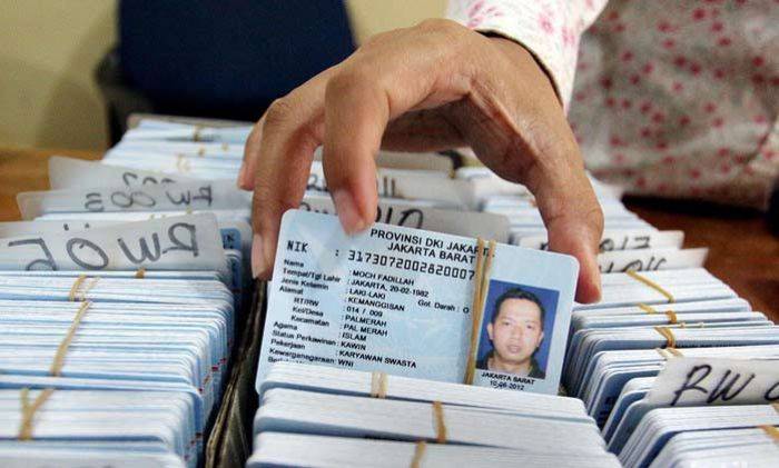 Stok Blangko Menipis, e-KTP Dicetak hanya untuk Keperluan Mendesak Stok Blangko Menipis, e-KTP Dicetak hanya untuk Keperluan Mendesak