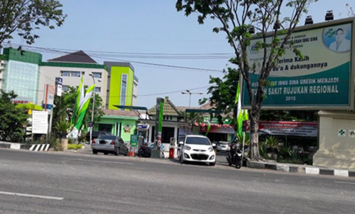 Direktur Utama Pensiun, Bupati Sambari Tunjuk dr. Zaenal Jabat Plt. Dirut RSUD Ibnu Sina Gresik Direktur Utama Pensiun, Bupati Sambari Tunjuk dr. Zaenal Jabat Plt. Dirut RSUD Ibnu Sina Gresik