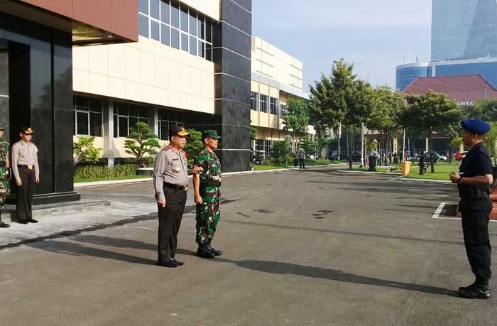 120.999 Personel Gabungan Bakal Amankan Pilkada Serentak 2018 di Jatim 120.999 Personel Gabungan Bakal Amankan Pilkada Serentak 2018 di Jatim