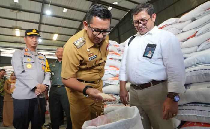 Pj Wali Kota Mojokerto Terbitkan SE untuk Stabilkan Pasokan Beras Pj Wali Kota Mojokerto Terbitkan SE untuk Stabilkan Pasokan Beras