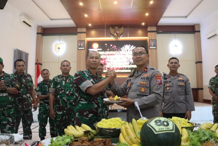 Polres Pasuruan Sambangi Kodim 0819, Beri Selamat HUT ke-80 TNI