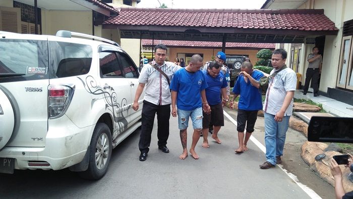 Pakai Mobil Sewaan, 3 Warga Blitar Nekat Curi Kambing Pakai Mobil Sewaan, 3 Warga Blitar Nekat Curi Kambing