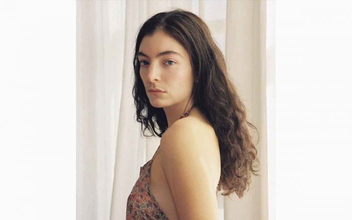 Lorde Beri Kode ke Penggemar untuk Lagu Barunya