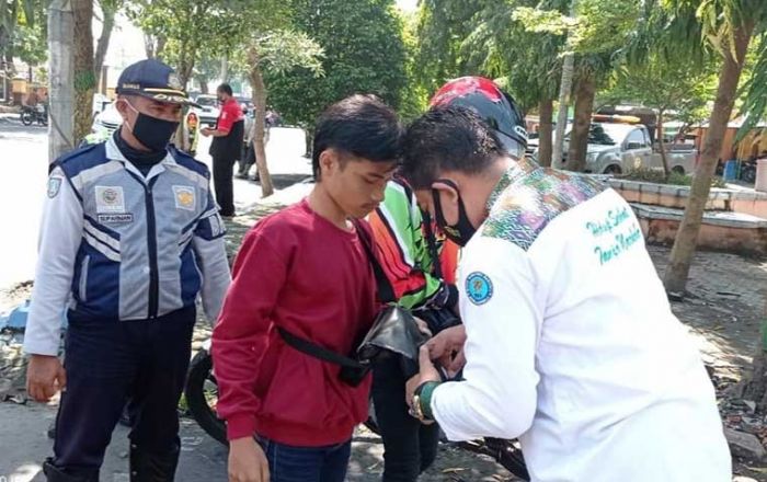 Ops Yustisi Gabungan di Jombang, Tegakkan Prokes dan Persempit Ruang Gerak Teroris Ops Yustisi Gabungan di Jombang, Tegakkan Prokes dan Persempit Ruang Gerak Teroris