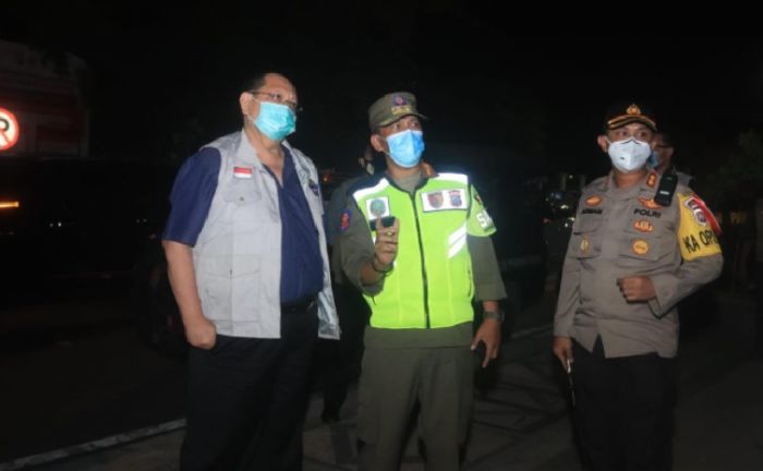 Pj. Wali Kota Pasuruan Pimpin Langsung Operasi Penegakan Protkes Pj. Wali Kota Pasuruan Pimpin Langsung Operasi Penegakan Protkes
