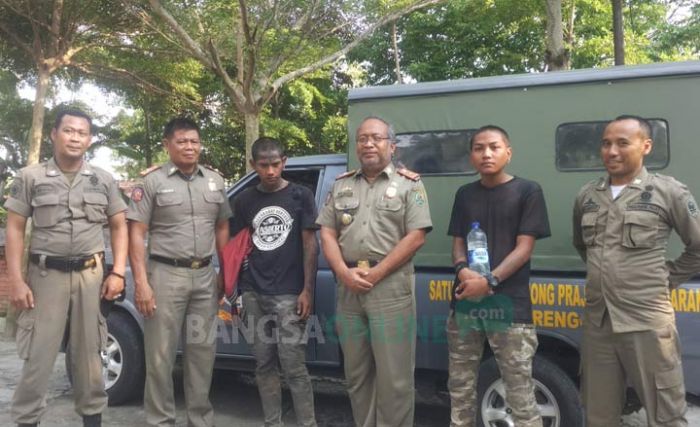 Satpol PP Trenggalek Sapu Bersih Anak Punk di Jalanan Satpol PP Trenggalek Sapu Bersih Anak Punk di Jalanan