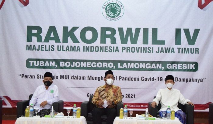 Hadiri Rakorwil MUI, Bupati Gus Yani: Meski Gresik Zona Oranye, Tetap Harus Disiplin Prokes Covid-19