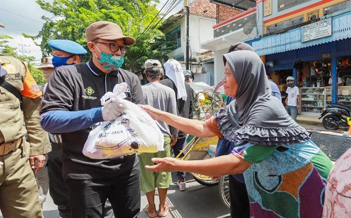 Peduli Dampak Covid-19, JCP Bersama Bani Grup Bagikan 2.000 Paket Sembako Peduli Dampak Covid-19, JCP Bersama Bani Grup Bagikan 2.000 Paket Sembako