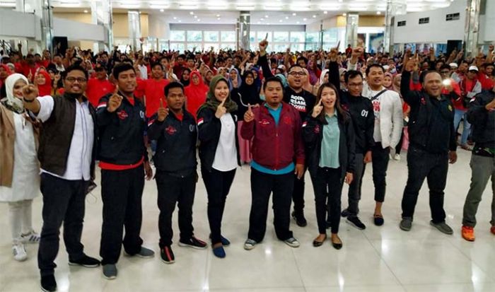 Hanung Bramantyo Bersama Milenial Jawa Timur Siap Bergerak Bersama Jokowi Hanung Bramantyo Bersama Milenial Jawa Timur Siap Bergerak Bersama Jokowi