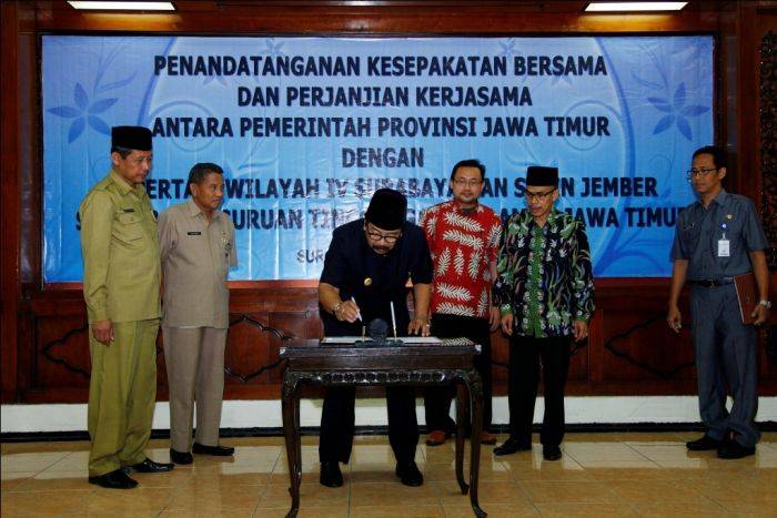   Pemprov Jatim Bantu Pendidikan 1.150 Guru Madin