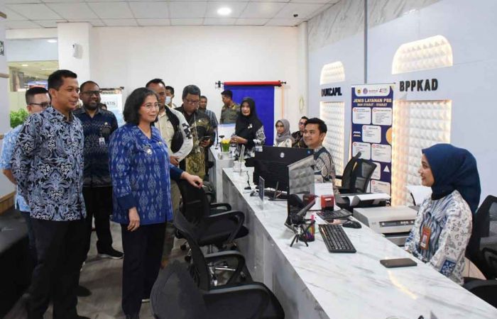 Pj Wali Kota Kediri Minta Pelayanan MPP hingga Sabtu-Minggu Pj Wali Kota Kediri Minta Pelayanan MPP hingga Sabtu-Minggu