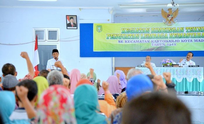 Wali Kota Madiun Hadiri Bimtek LPMK di Kecamatan Kertoharjo
