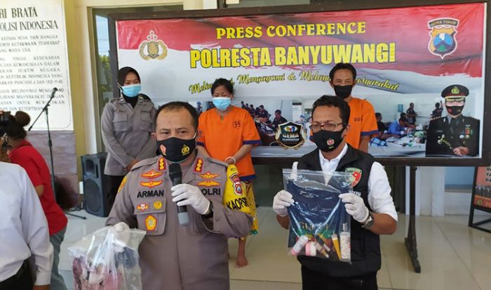 Polresta Banyuwangi Ungkap Kasus Perdagangan Anak di Bawah Umur di Eks Lokalisasi Padang Bulan Polresta Banyuwangi Ungkap Kasus Perdagangan Anak di Bawah Umur di Eks Lokalisasi Padang Bulan