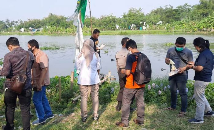 Mayat Pria Tanpa Identitas Ditemukan Mengapung di Kali Brantas