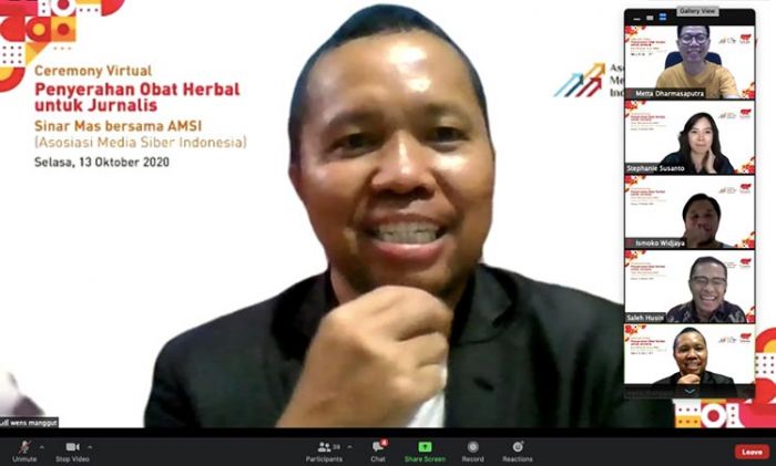 Gandeng AMSI, Sinar Mas Donasikan Obat Herbal untuk Pekerja Media Gandeng AMSI, Sinar Mas Donasikan Obat Herbal untuk Pekerja Media