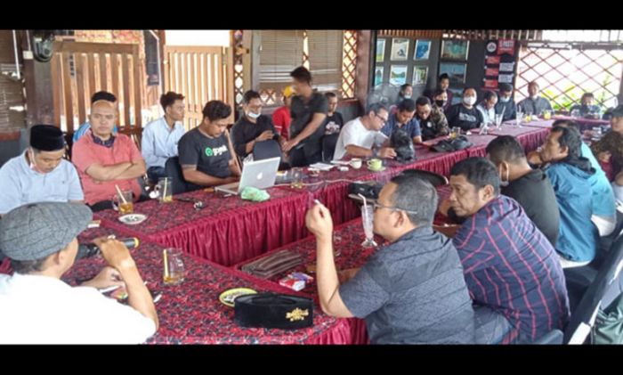 Temukan Banyak Kecurangan, Tim Yuriz Siap Tempuh Jalur Gugatan ke MK, Puluhan Ormas Siapkan Demo Temukan Banyak Kecurangan, Tim Yuriz Siap Tempuh Jalur Gugatan ke MK, Puluhan Ormas Siapkan Demo