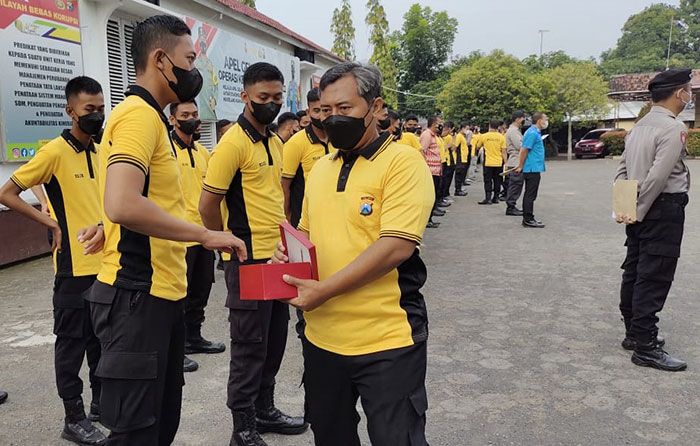 Jumat Barokah, Polres Probolinggo Kota Galang Dana Semangat