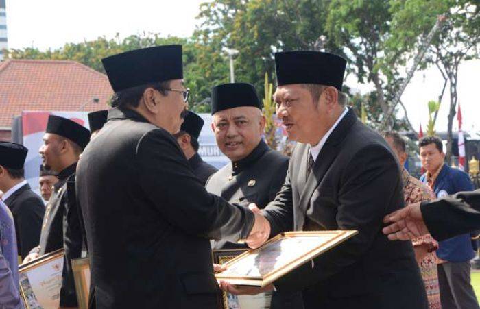 Sidoarjo Sabet Penghargaan Kabupaten Sehat Tingkat Jawa Timur Sidoarjo Sabet Penghargaan Kabupaten Sehat Tingkat Jawa Timur