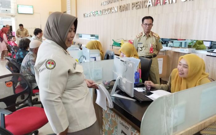 Dispendukcapil Batu Buka Layanan Secara Online, Cegah Penyebaran Covid-19 Dispendukcapil Batu Buka Layanan Secara Online, Cegah Penyebaran Covid-19