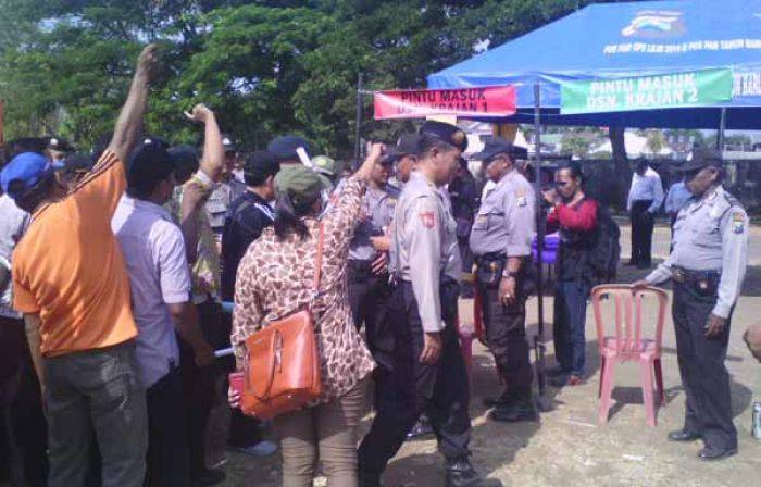 Antisipasi Kerusuhan, Polres Lumajang Gelar Simulasi Pengamanan Pilkades Serentak Antisipasi Kerusuhan, Polres Lumajang Gelar Simulasi Pengamanan Pilkades Serentak