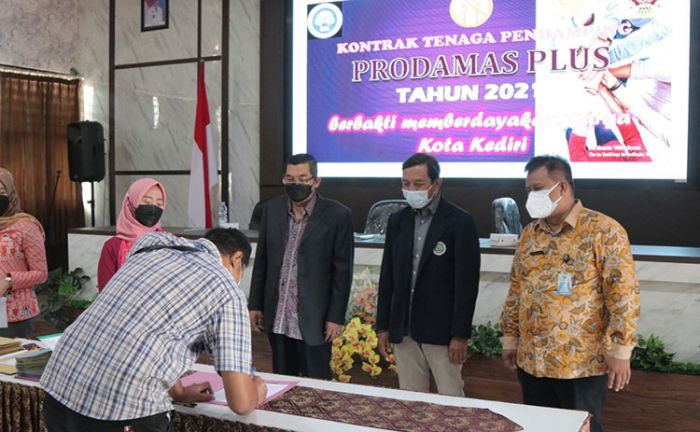 Lanjutkan Tahapan Rekrutmen, 64 Tenaga Pendamping Prodamas Plus Teken Kontrak Perjanjian Kerja Lanjutkan Tahapan Rekrutmen, 64 Tenaga Pendamping Prodamas Plus Teken Kontrak Perjanjian Kerja