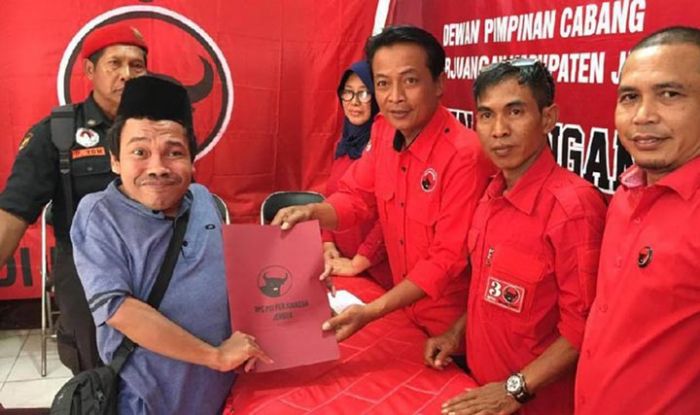 Penyandang Difabel di Jember Ini Ambil Formulir Untuk Daftar Bacabup Penyandang Difabel di Jember Ini Ambil Formulir Untuk Daftar Bacabup