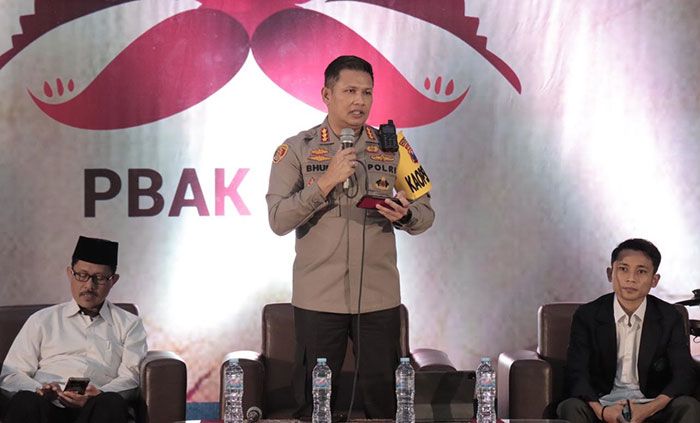 Kapolresta Malang Kota Tanamkan Wawasan Kebangsaan di UIN Maulana Malik Brahim Kapolresta Malang Kota Tanamkan Wawasan Kebangsaan di UIN Maulana Malik Brahim