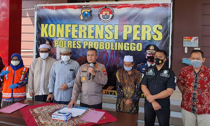Soal Kasus Ulama Dilempar Soto, Polres Probolinggo Pastikan Pelaku Alami Gangguan Jiwa Soal Kasus Ulama Dilempar Soto, Polres Probolinggo Pastikan Pelaku Alami Gangguan Jiwa