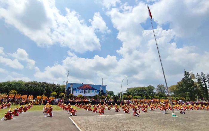 Djaran Kencak dan Tari Topeng Kaliwungu Meriahkan Puncak Harjalu ke-767