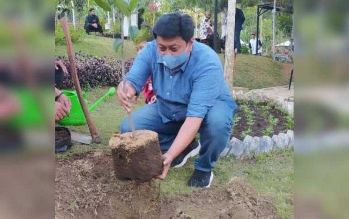 Peringati Hartanas, Bengkel Tani Gelar Aksi Tanam Ratusan Pohon