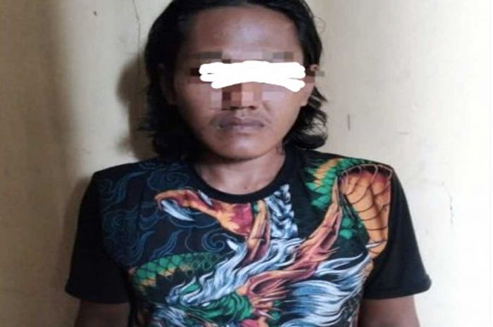 Geber-geber Motor sambil Bawa Sajam, Pria di Tulungagung Diamankan Polisi Geber-geber Motor sambil Bawa Sajam, Pria di Tulungagung Diamankan Polisi