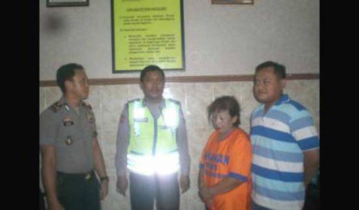 Ditinggal Mati Suami, Janda Warga Perum Puri Sidoarjo Pilih jadi Kurir Sabu Ditinggal Mati Suami, Janda Warga Perum Puri Sidoarjo Pilih jadi Kurir Sabu