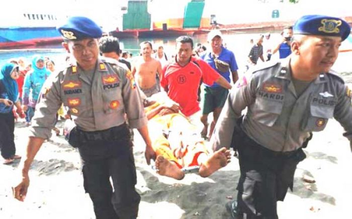 Kaget Lihat Bontang Ekpres, Nelayan Jukungan Ceburkan Diri ke Laut Kaget Lihat Bontang Ekpres, Nelayan Jukungan Ceburkan Diri ke Laut