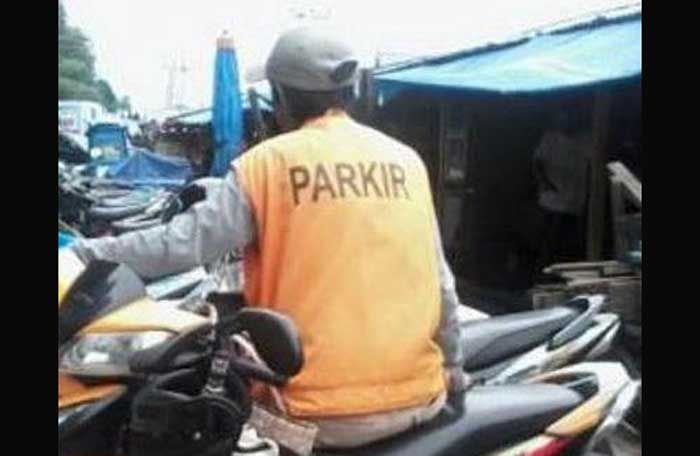 Acara Haul Sunan Bonang Masih Disusupi Jukir Nakal Acara Haul Sunan Bonang Masih Disusupi Jukir Nakal