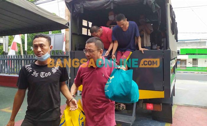 Gelapkan Harta Menantunya, Mertua dan Kakak Ipar Ditahan di Lapas Jombang Gelapkan Harta Menantunya, Mertua dan Kakak Ipar Ditahan di Lapas Jombang
