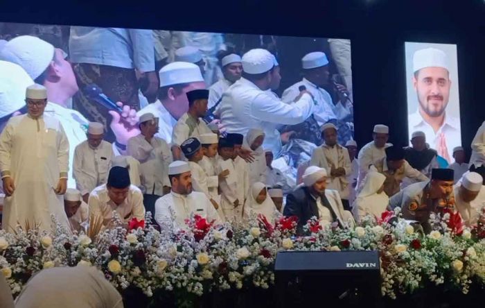 Meriahnya Jamaah Bersholawat dan Sosialisasi UU Bea Cukai di Kota Probolinggo Meriahnya Jamaah Bersholawat dan Sosialisasi UU Bea Cukai di Kota Probolinggo