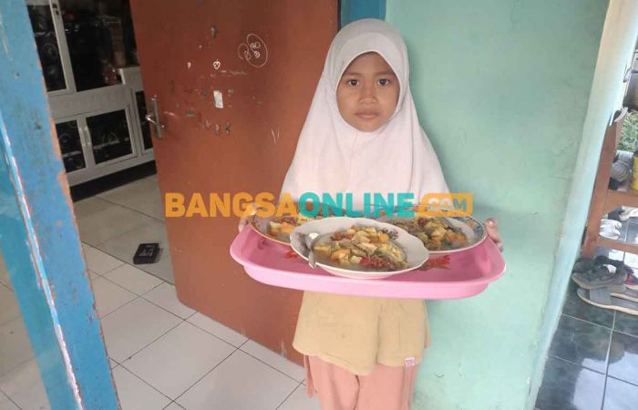 Ter Ater Tajin Sorah Masih Jadi Tradisi Warga Probolinggo Ter Ater Tajin Sorah Masih Jadi Tradisi Warga Probolinggo