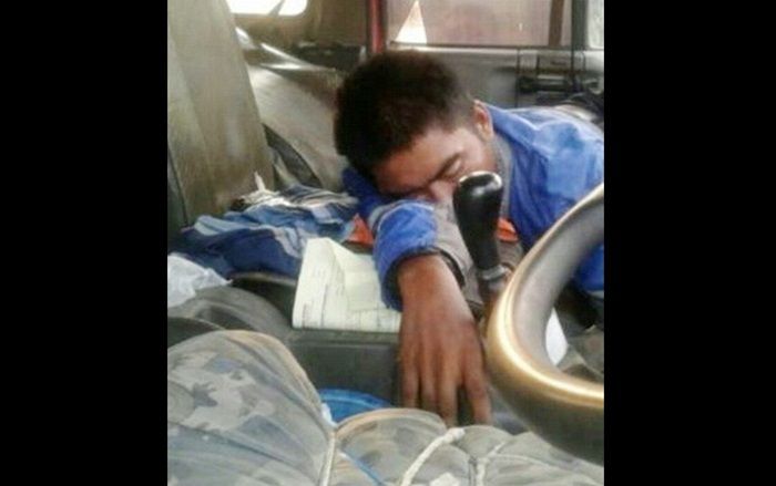 Sakit Jantung, Seorang Sopir Warga Ngoro Mojokerto Meninggal di Truk Teman Sakit Jantung, Seorang Sopir Warga Ngoro Mojokerto Meninggal di Truk Teman