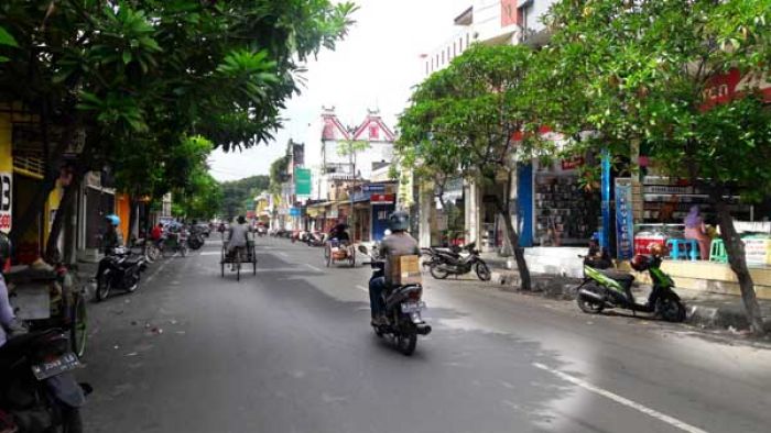 Warga Tidak Tahu Pemkab Gresik Gelar HUT Warga Tidak Tahu Pemkab Gresik Gelar HUT