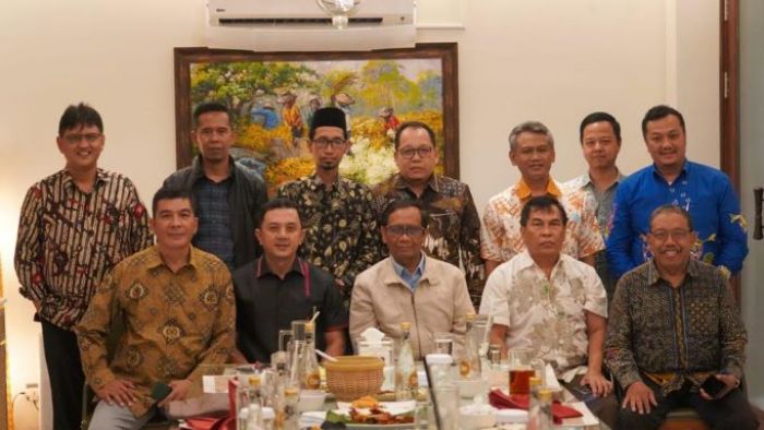 Mahfud MD: Indonesia Milik Bersama, Idealisme Saat Mahasiswa Tak Boleh Luntur Mahfud MD: Indonesia Milik Bersama, Idealisme Saat Mahasiswa Tak Boleh Luntur