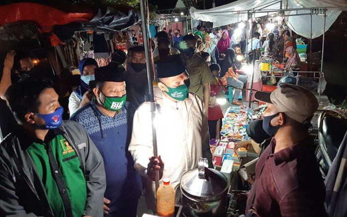 Siap Beri Penghargaan Khusus, Cabup BHS Nilai Pedagang Pasar Pahlawan Ekonomi Siap Beri Penghargaan Khusus, Cabup BHS Nilai Pedagang Pasar Pahlawan Ekonomi