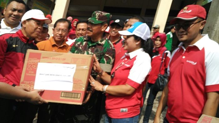 Peduli Bencana Sidoarjo, Bank Jatim Salurkan Paket Sembako dan Material Bangunan