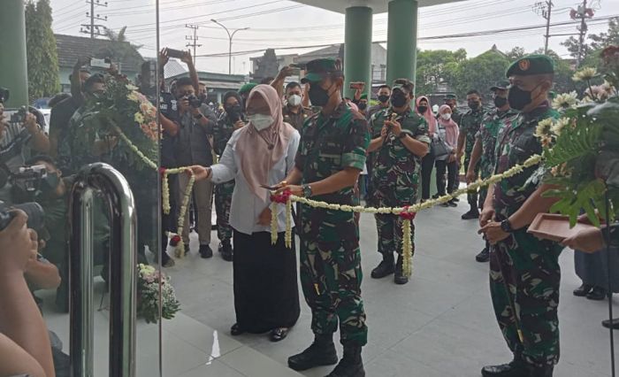 Danrem 084/Bhaskara Jaya Dampingi Pangdam V Brawijaya Resmikan Gedung Makodim 0817 Gresik Danrem 084/Bhaskara Jaya Dampingi Pangdam V Brawijaya Resmikan Gedung Makodim 0817 Gresik