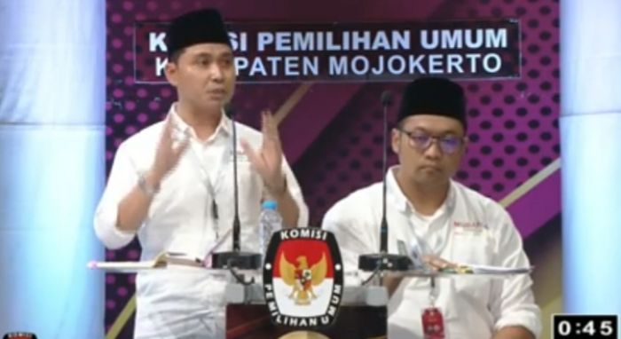 Gus Barra Lebih Inovatif, Gagas Pindahkan Pusat Pemerintahan sebagai Pengungkit Pertumbuhan Ekonomi Gus Barra Lebih Inovatif, Gagas Pindahkan Pusat Pemerintahan sebagai Pengungkit Pertumbuhan Ekonomi