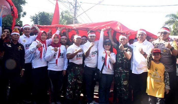 KNPI Kota Kediri Ajak Ribuan Pemuda Kirab Bendera Raksasa KNPI Kota Kediri Ajak Ribuan Pemuda Kirab Bendera Raksasa