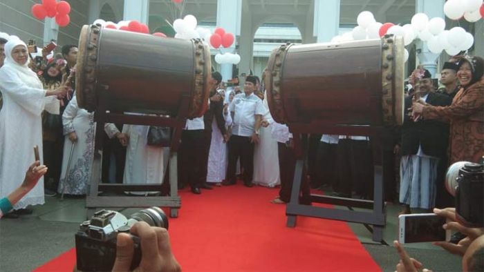 Duo Srikandi Risma-Khofifah Kompak Gelar Megengan Kubro Duo Srikandi Risma-Khofifah Kompak Gelar Megengan Kubro